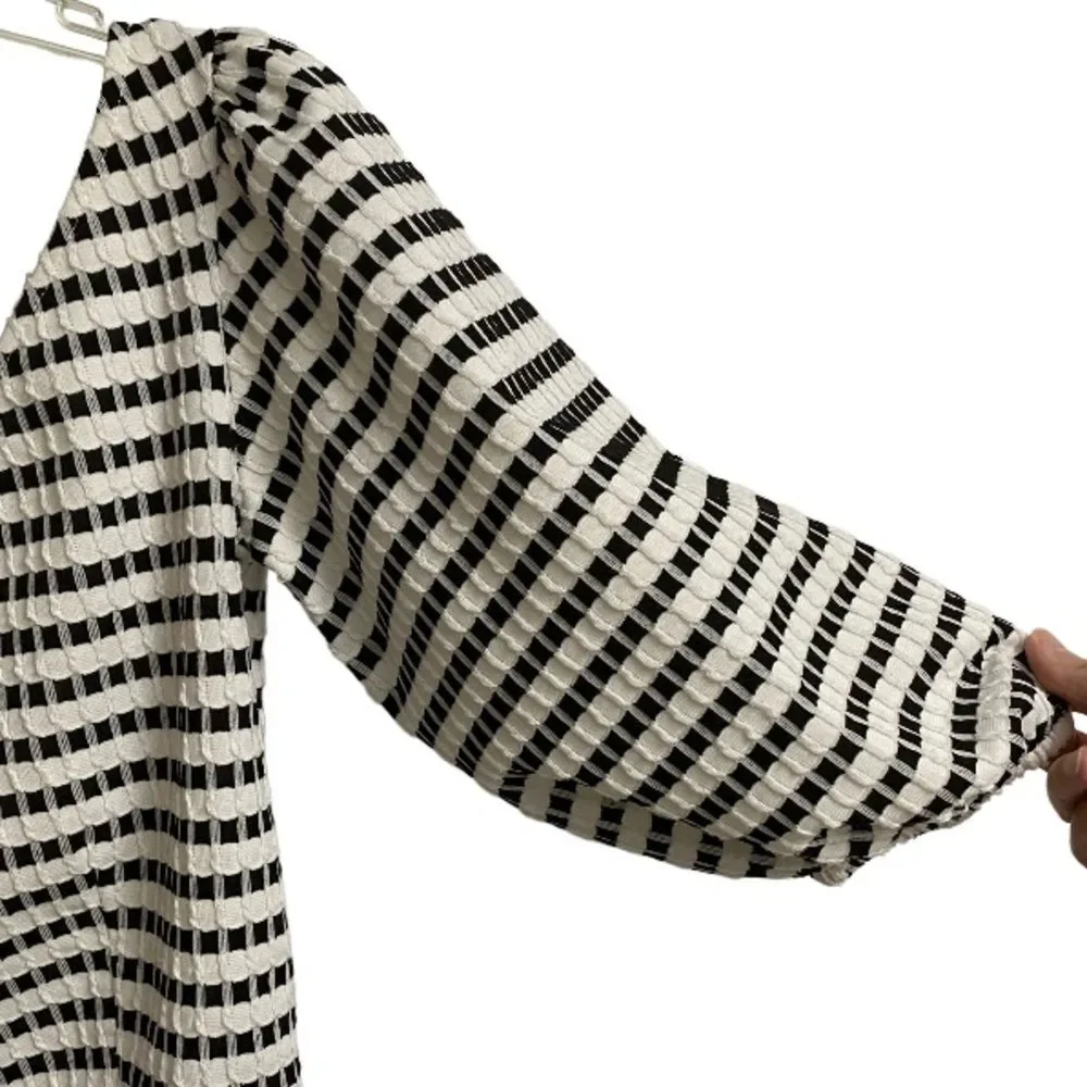 Zara Women's Puff Sleeve Crop Top Size L Black White Checkered Textured Preppy - Picture 7 of 12